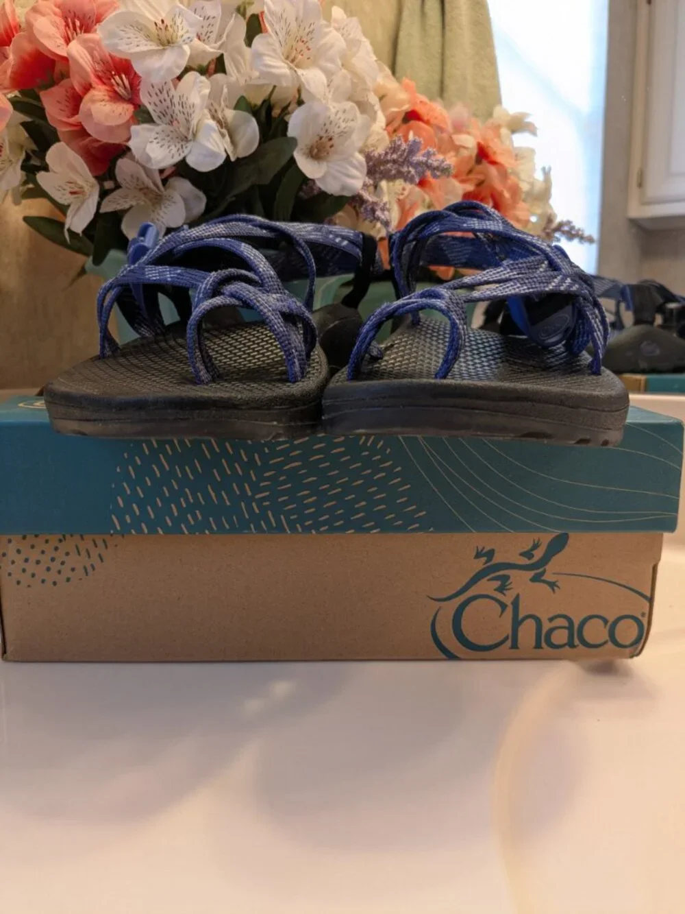 Chaco Women's Z/Cloud X2 sandals Women's Size 8